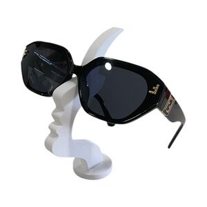 Elegant Black Sunglasses